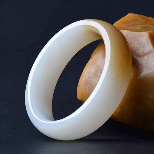 玉手镯的市场价格是多少？  第4张