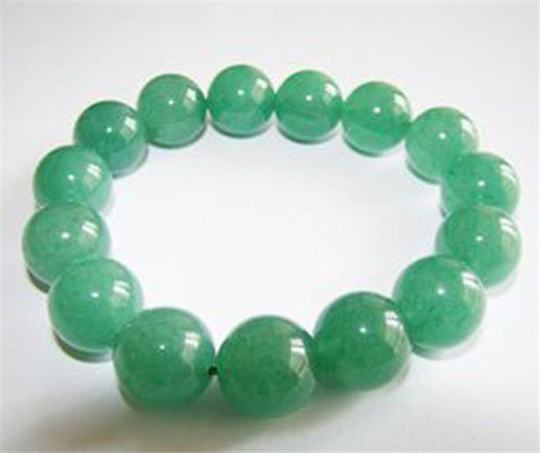 价格亲民的东陵石，东陵石手镯值得入手吗？  第1张