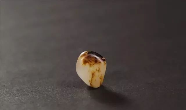 “指甲盖”籽料，这样一变价值可就高不少！  第2张