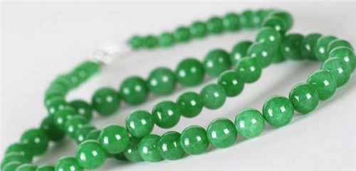 这些玉石常被用来冒充翡翠，你认识吗？  第1张