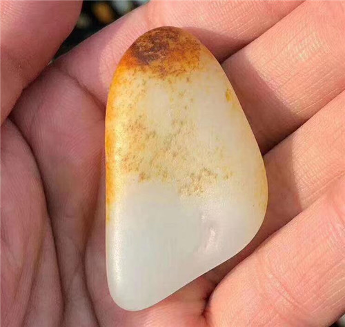 翡翠手镯磕了下玩玉误区多，你知道多少？  第11张