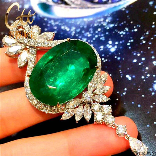 翡翠冰种是天然玻璃吗珠宝圈流传最广的谣言，你竟当真？  第5张