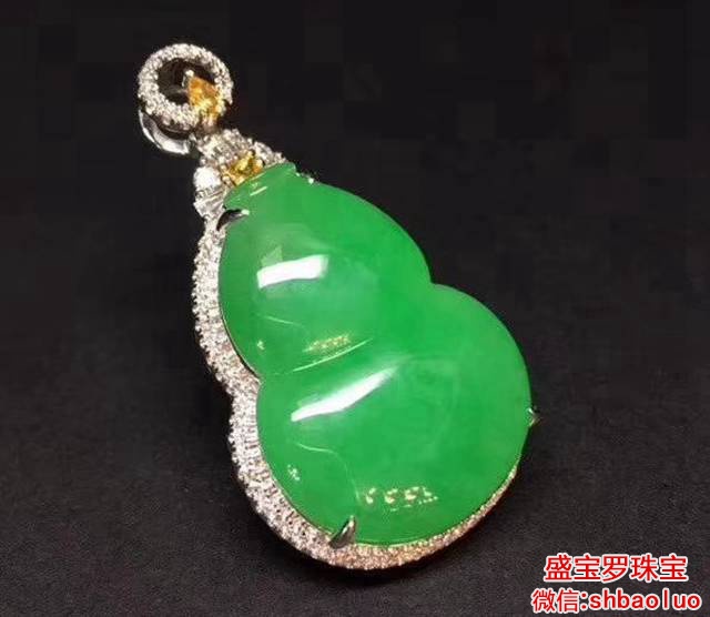 云南民俗村翡翠馆旅游翡翠胡芦形坠的喻意确实十分多元化   第4张