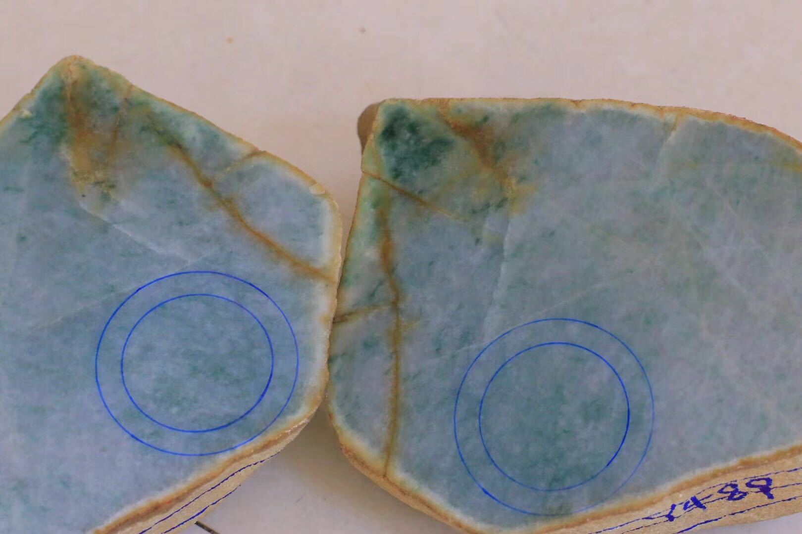 什么样的翡翠原石色料具备赌的条件？  第3张