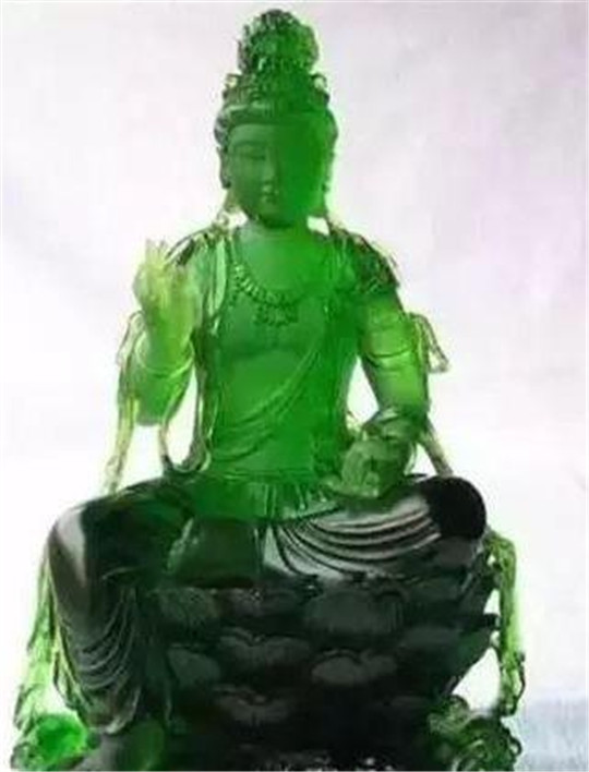 翡翠吊坠正阳绿琉璃还是翡翠？泰国供奉百年的“翡翠“观音，绿到让人睁不开眼  第6张