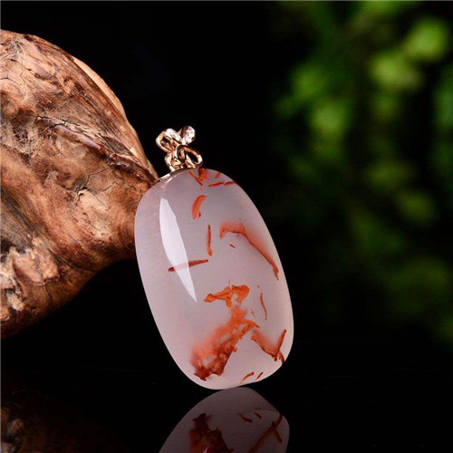 翡翠坠价格哪些玉石假货比较少，可以放心买？  第8张