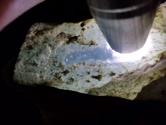 瑞丽翡翠原石在哪里买到？成色好不好？   第2张