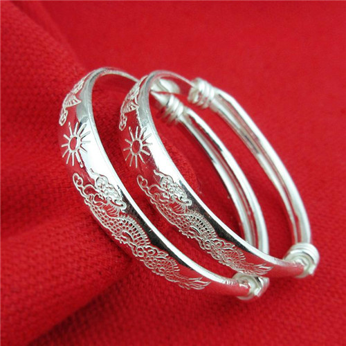 每天佩戴银手镯，究竟是好还是不好？  第4张