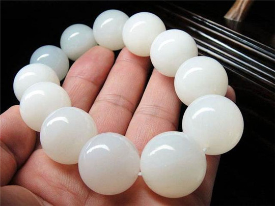 翡翠手镯排名砗磲市场冷淡，主要原因就出在这些地方  第3张