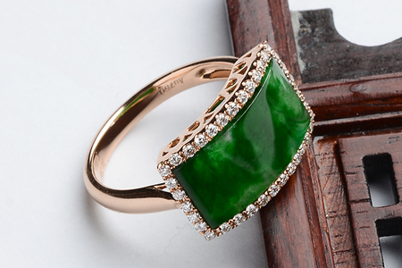 翡翠镶嵌有什么特点 翡翠镶嵌的工艺 