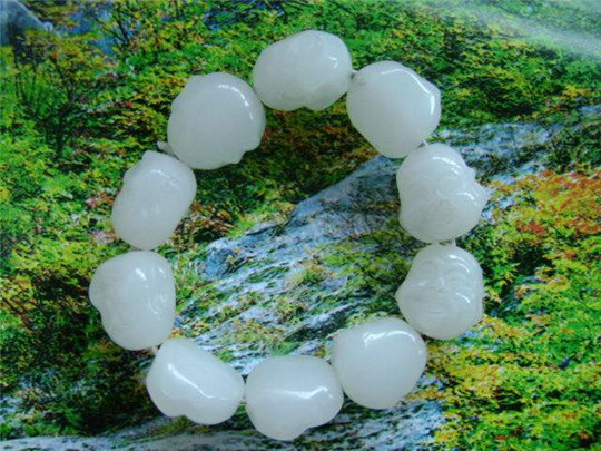 昆仑玉什么颜色最贵？  第4张