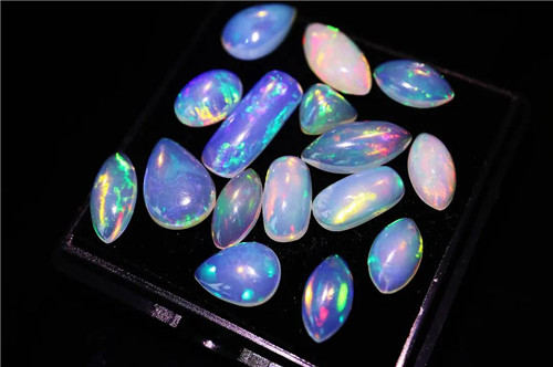 火欧泊为什么这么少？  第1张