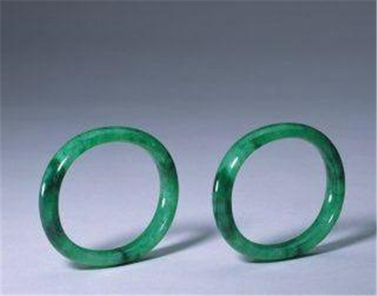 玛瑙与翡翠的价格清代宫廷后妃的珠宝首饰，一起欣赏下  第25张