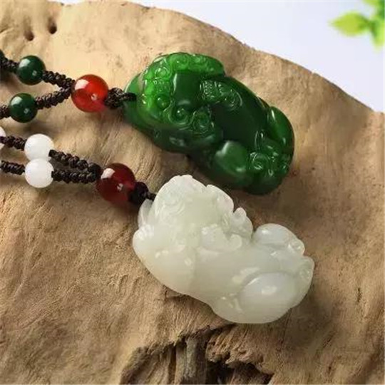 玉石佩戴这些必须注意！  第8张