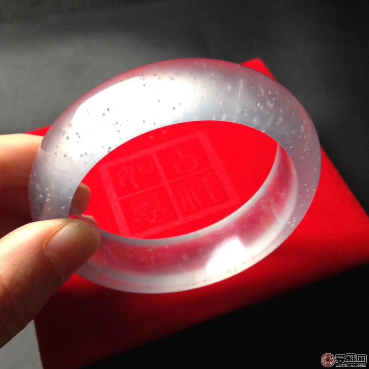 翡翠手镯鉴定真伪冰糯种翡翠鉴别主要看什么 