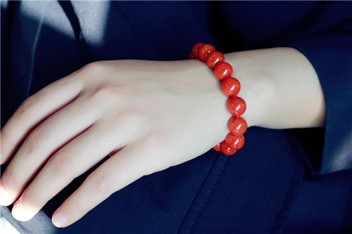 这几种玉石得谨慎区分，避免受损失！  第1张