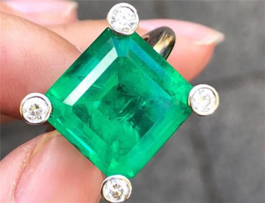 哪种颜色的祖母绿最好？  第2张