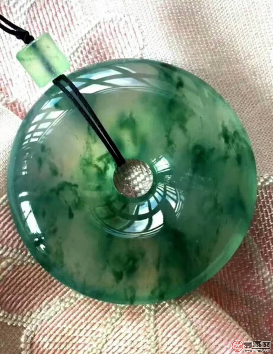 翡翠可以在网上买吗高品质翡翠为何越来越少?   第2张