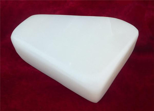 翡翠手镯磕了下玩玉误区多，你知道多少？  第4张