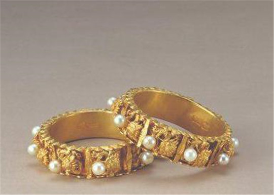 玛瑙与翡翠的价格清代宫廷后妃的珠宝首饰，一起欣赏下  第3张