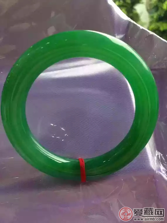 翡翠应如何保养和清洁？ 