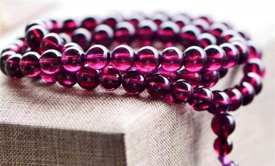 石榴石的六大功效与作用  第1张