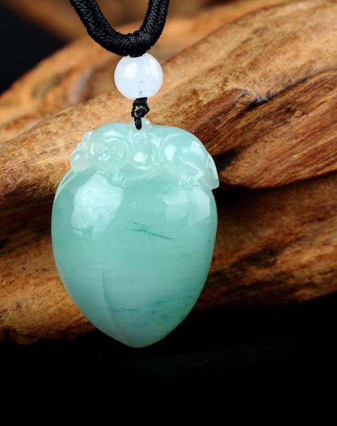 佩戴翡翠有什么好处 佩戴翡翠的功效 