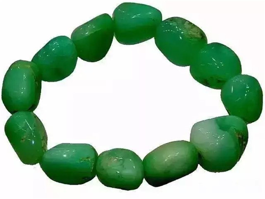 翡翠鉴定的多少钱这些绿色玉石常常被用来冒充翡翠，你见过吗？  第4张