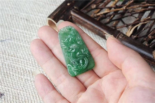 翡翠玉石玉器鉴定中心珠宝玉石界常见四大冒牌货，可别被骗了！  第1张