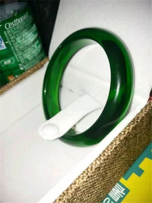 这几种玉石价值不高，您可要长点心！  第1张