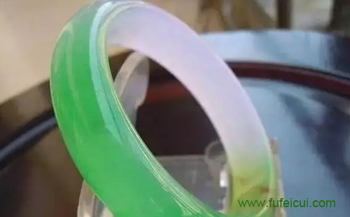 这不是耸人听闻，B货翡翠有害   第2张