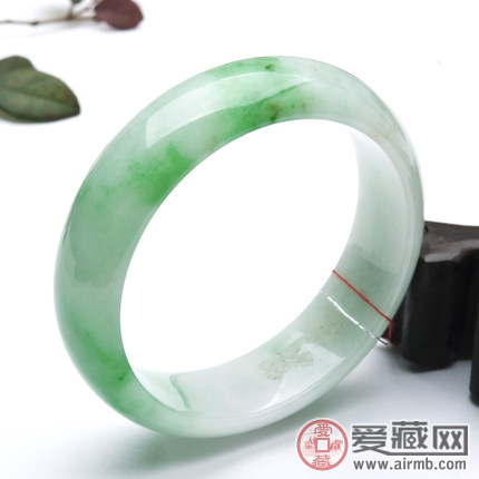 辨别冰糯种翡翠的技巧有哪些？ 