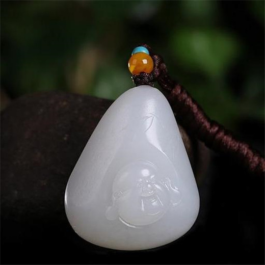 怎么选翡翠原石切片在如今玉石的大环境下，和田玉该如何收藏？  第4张