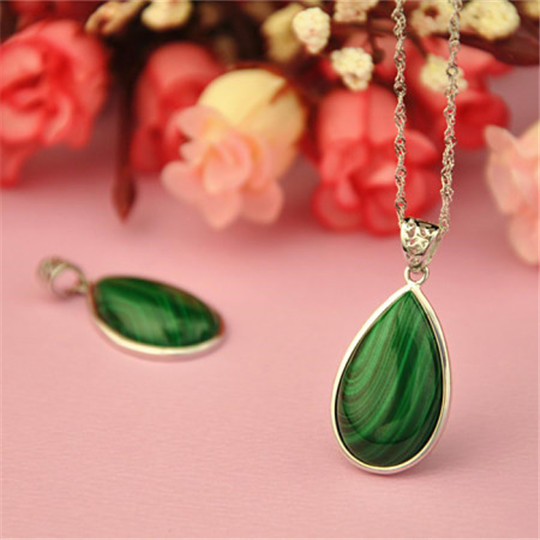 孔雀石与绿松石有哪些区别？  第1张