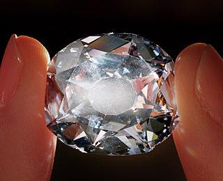 蓝宝石居然可以显现出白色！这对它的价格有影响吗？  第4张