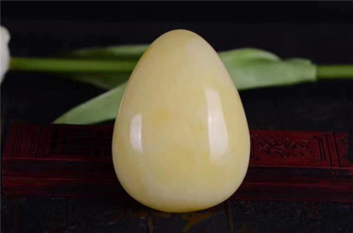 不可不知的几种辨别真假蜜蜡的方法！  第2张