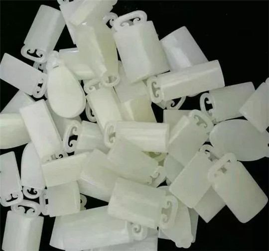 翡翠a货挂件多少钱曾经玉石圈的韩料，消失了？  第3张