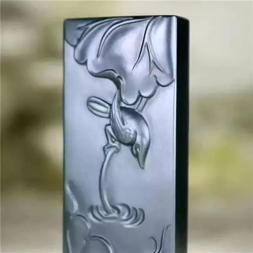 翡翠海豚图黑羊脂被某些人垄断禁采，为何？  第3张