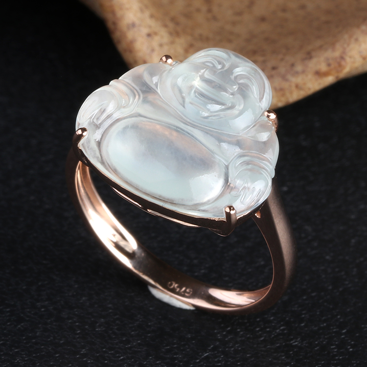 翡翠首饰的价值 具有收藏纪念价值的翡翠饰品   第2张