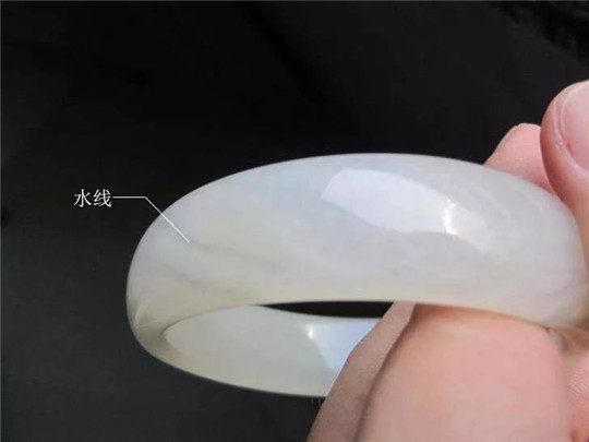 “沁色、水线、棉、玉花、僵”这些对玉石有什么影响？  第3张