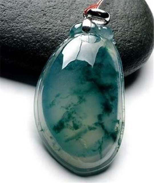 翡翠戒指大概价格多少水沫子和翡翠原来是“亲兄弟”？  第5张