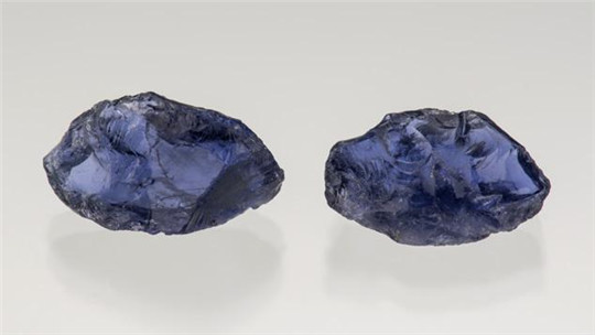 明星翡翠手镯唐嫣堇青石：维京人的指南针？  第1张