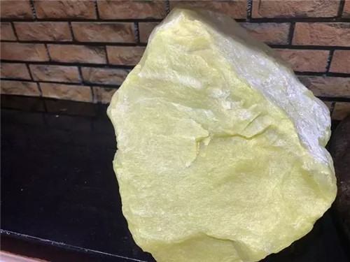 黑色翡翠手镯好么如何从和田玉颜色判断其收藏价值？  第7张