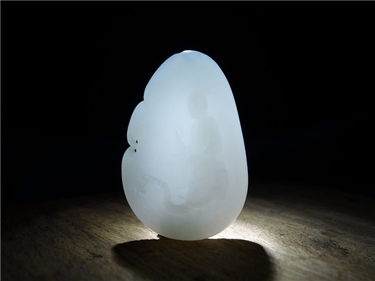 从细腻度可以看出玉石的真假？  第2张