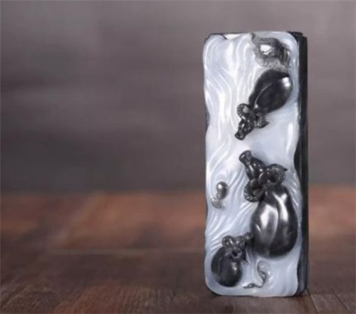 翡翠坠价格哪些玉石假货比较少，可以放心买？  第3张