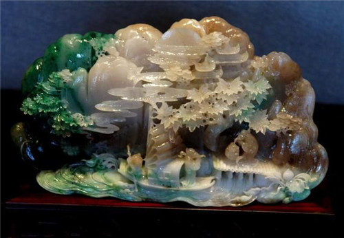 翡翠手镯颜色绿自己捡的石头是不是玉石，怎么判断？  第1张