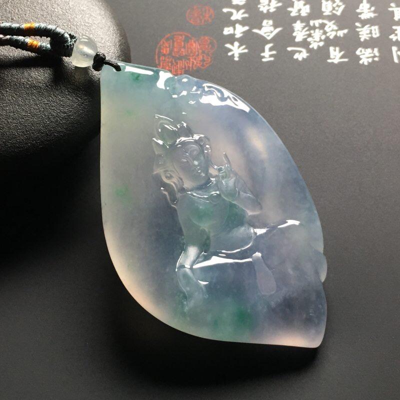 多色翡翠春带彩指的个人收藏吗？   第1张