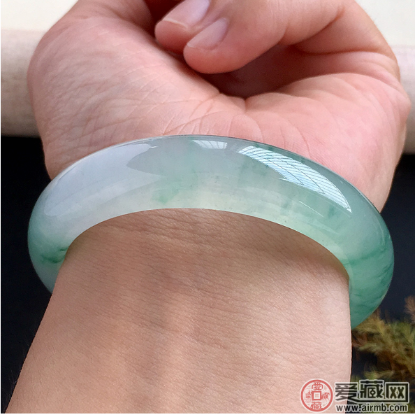 鉴定翡翠一般有哪些程序？ 