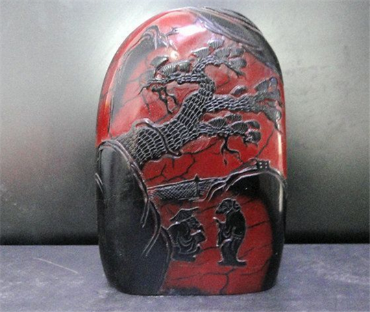 翡翠原石上的松花欣赏一波来自清代的老寿山石印章摆件  第1张