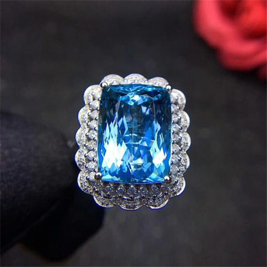 最得宠的宝石要数海蓝宝  第3张